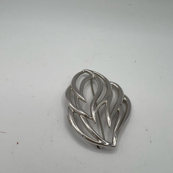 Silver tone Abstract Flame Brooch - Modern & Stylish - Picture 5 of 9